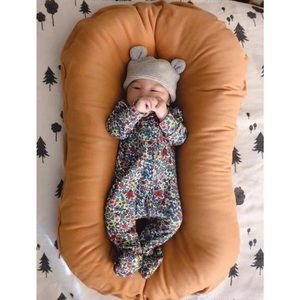 SnuggleMe Organic infant lounger EUC w/ 2 covers